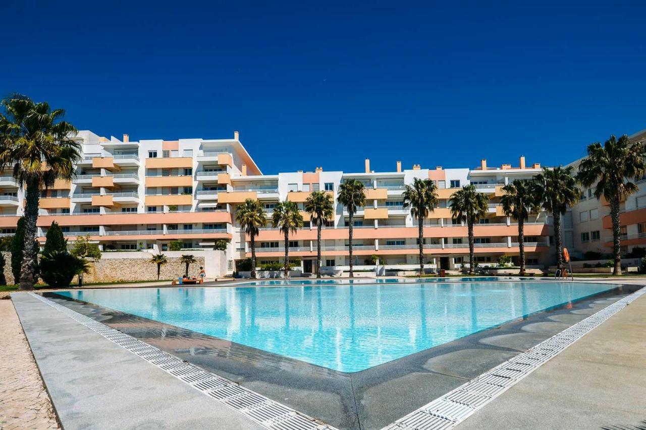 Fantastic Seaside Family Apartment With Pool Parede Exteriör bild