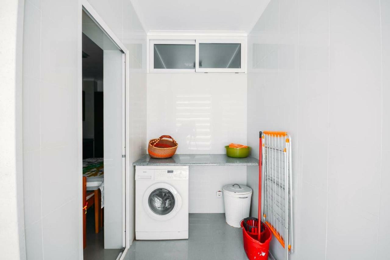 Fantastic Seaside Family Apartment With Pool Parede Exteriör bild