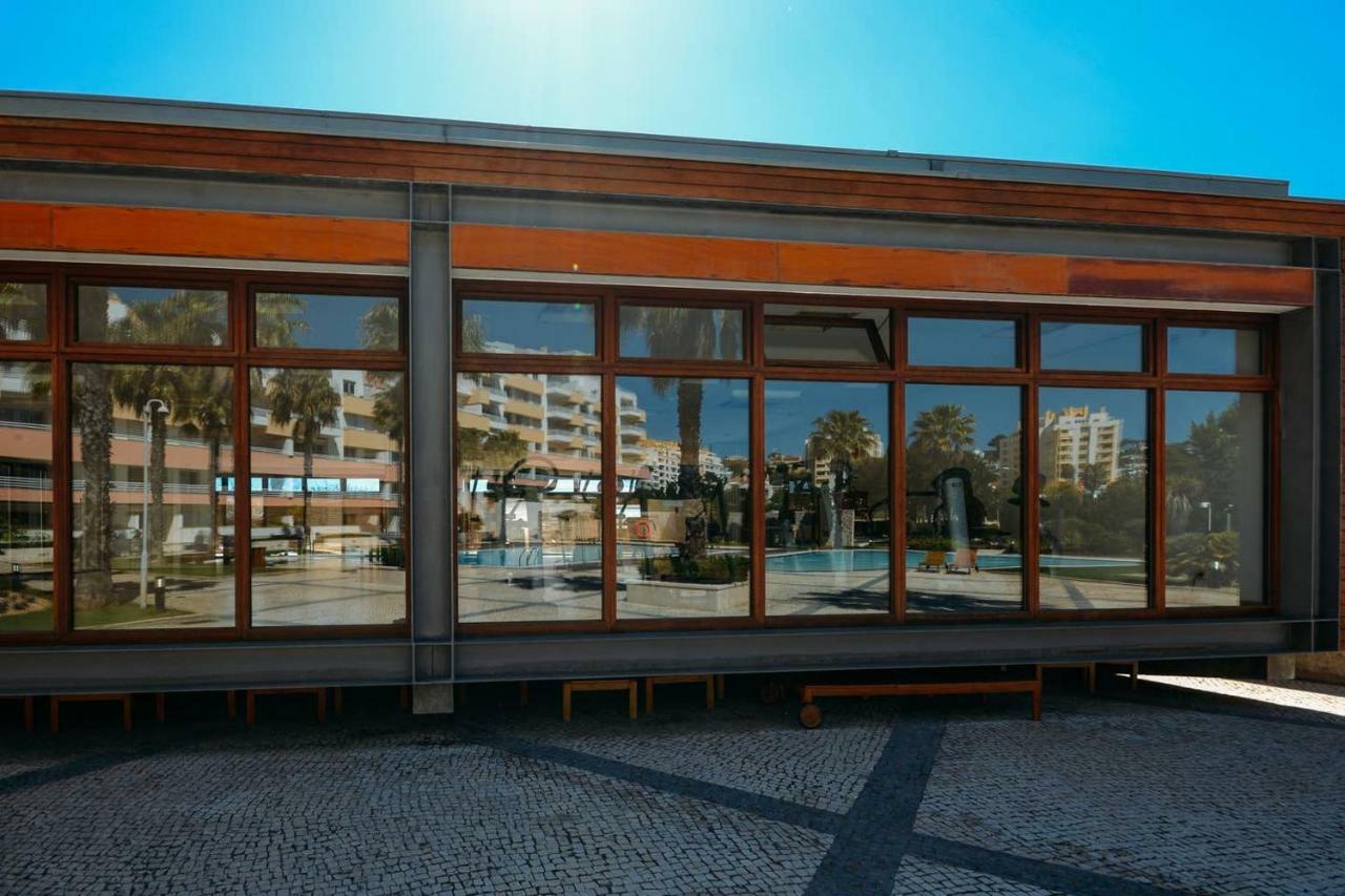 Fantastic Seaside Family Apartment With Pool Parede Exteriör bild