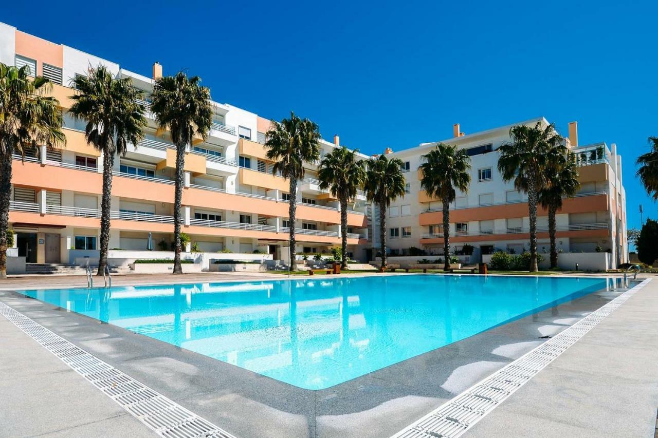 Fantastic Seaside Family Apartment With Pool Parede Exteriör bild